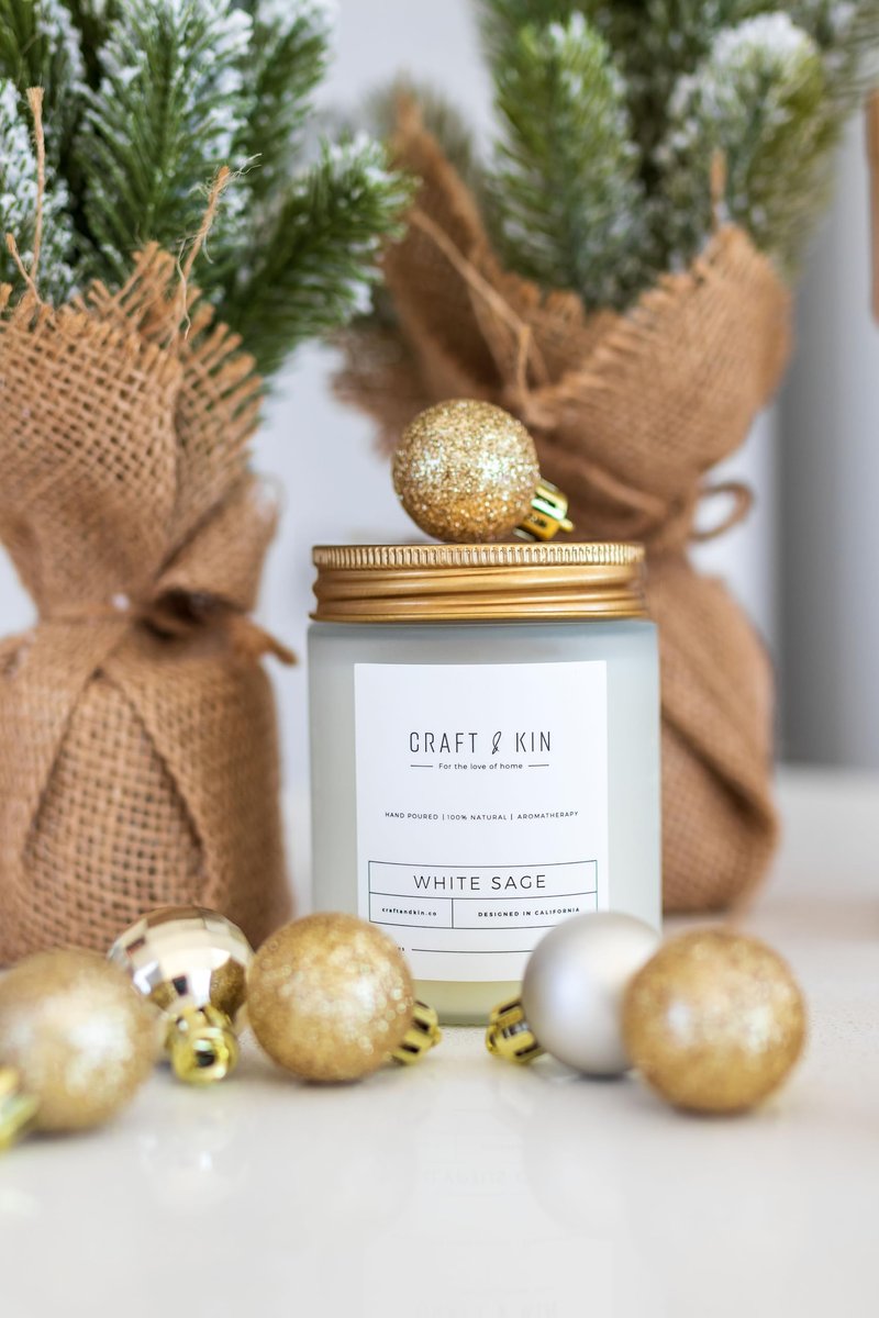 Craft & Kin Weißer Salbei Duftkerze zur Reinigung | 8 Oz 45 Stunden langanhaltende Feiertagskerze | Klassische Soja Woodwick Winterkerze | Hergestellt mit natürlichem Soja | Geschenk für Männer und Frauen