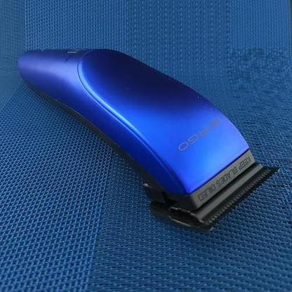 StyleCraft Ergo Professional Microchipped Magnetic Haarschneider mit 5 Aufsätzen, Ladestation und 3 farbigen Abdeckungen (Schwarz, Pink, Blau)