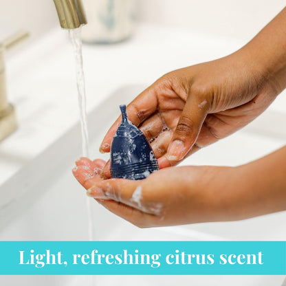 Pixie Menstrual Cup Waschgel für die Intimhygiene – Die beste Formel zur Reinigung Ihrer Periodentasse – Organische und natürliche Inhaltsstoffe & pH-ausgeglichen – Gel-Reiniger – Sterilisator-Seife für Menstruationsscheiben, 74 ml
