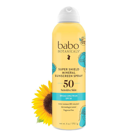 Babo Botanicals Super Shield Mineral Sonnenspray SPF 50 – Natürliches Zinkoxid & Titandioxid – Für extra empfindliche Haut – Wasserbeständig – Vegan – Duftfrei – Druckluftfreies Spray – Für alle Altersgruppen