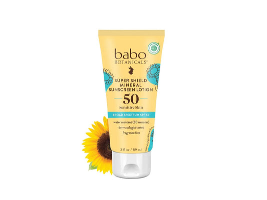 Babo Botanicals Sheer Mineral Sonnencreme LSF 50 – 100% mineralische Wirkstoffe für Babys, Kinder & empfindliche Haut – Leicht, wasserbeständig & duftfrei – 3 Fl Oz (Packung mit 1)