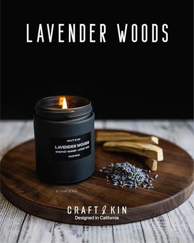 Craft & Kin Premium Lavender Woods Duftkerze – Schwarze Kerze für Männer – Langbrennend mit 45 Stunden Brenndauer, 7,6 oz – Sojakerze – Aromatherapie für Zuhause – Geschenk für Männer