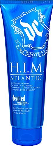 Devoted Creations H.I.M Atlantic Bräunungslotion - Blau getönter Anti-Orange Farbkorrektur-Bronzer - Ölabsorbierend + Tattooschützend + Ultra-dunkle Bräunungsformel 8,5 oz.