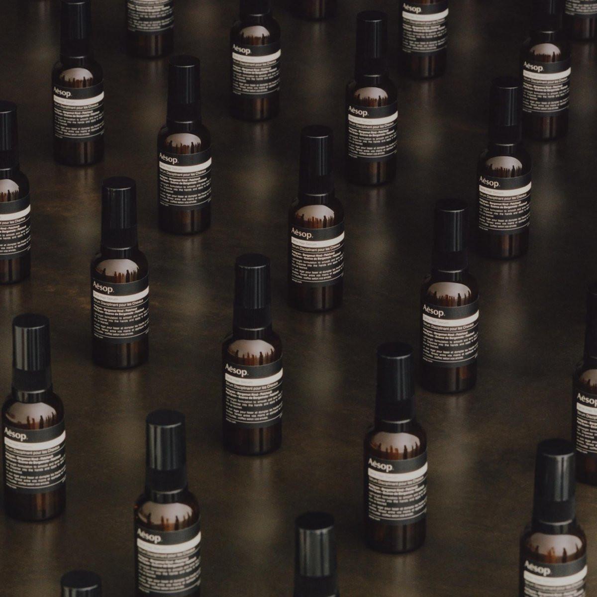 Aesop Tame Haar Serum – Glättet Frizz und fliegende Haare, leichtes Formel ohne Klebrigkeit, 60 ml