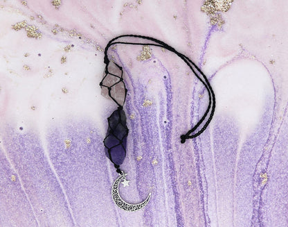 BOHO GARDEN Kristall-Autoanhänger - Lila Rückspiegel-Anhänger für Frauen, Mond-Dekor, Hexen-Geschenke, Heilsteine - Rosenquarz & Amethyst