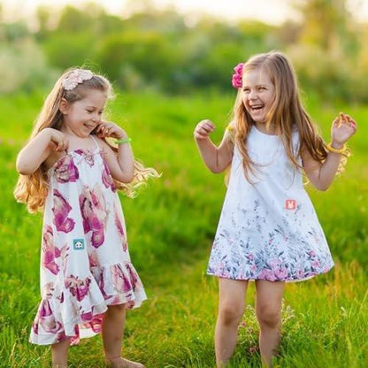BuggyBands 120er Pack Mückenpflaster Aufkleber für Kinder und Erwachsene – Insektenabwehr-Sticker mit 2 Mückenarmbändern für Outdoor, Camping, Reisen & Sommerlager