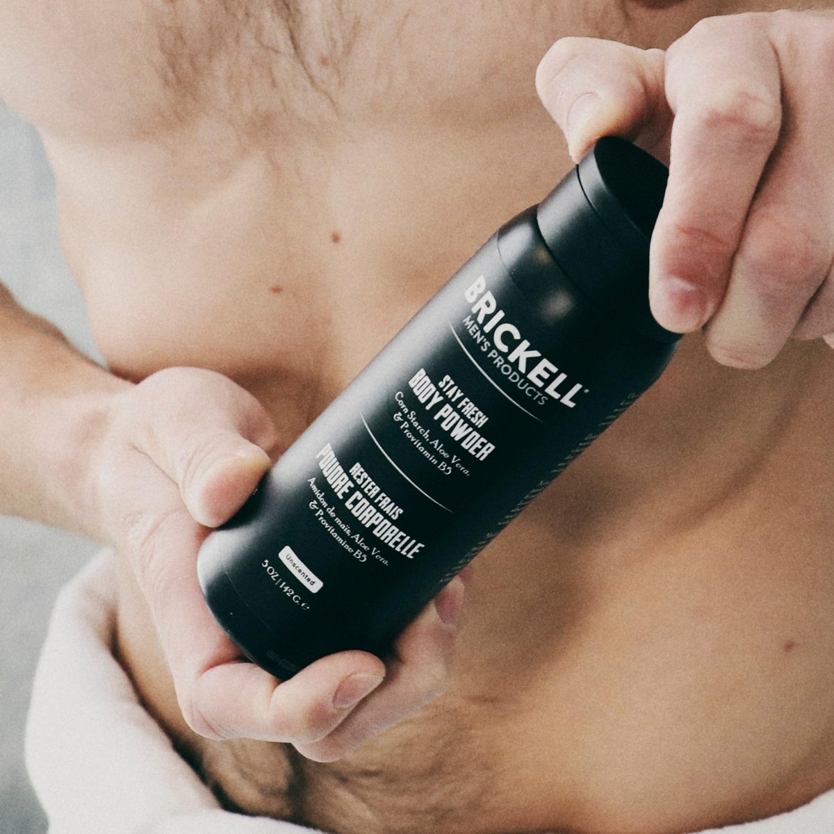 Brickell Herrenprodukte Stay Fresh Körperpuder für Männer, natürlich und biologisch, talkumfrei, absorbiert Schweiß, hält die Haut trocken, unparfümiert, 142 g