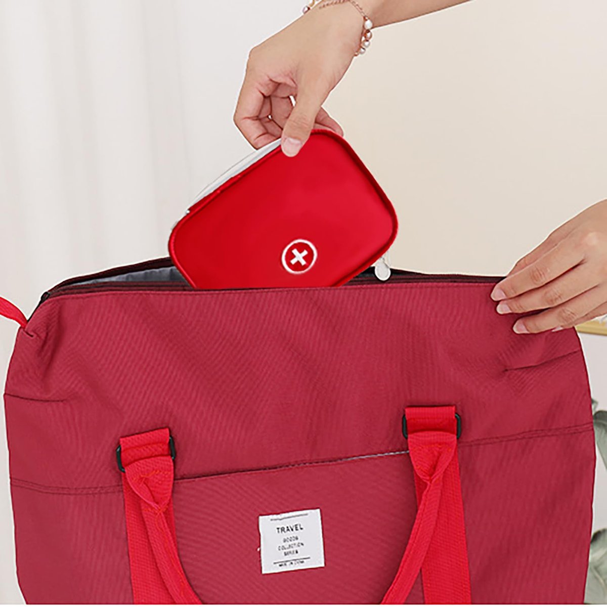 Linsiter Tragbare Leere Erste-Hilfe-Tasche, Mini Reise-Medizinbeutel mit Doppelreißverschluss, Handliche Pillentasche für Zuhause und unterwegs, Rot