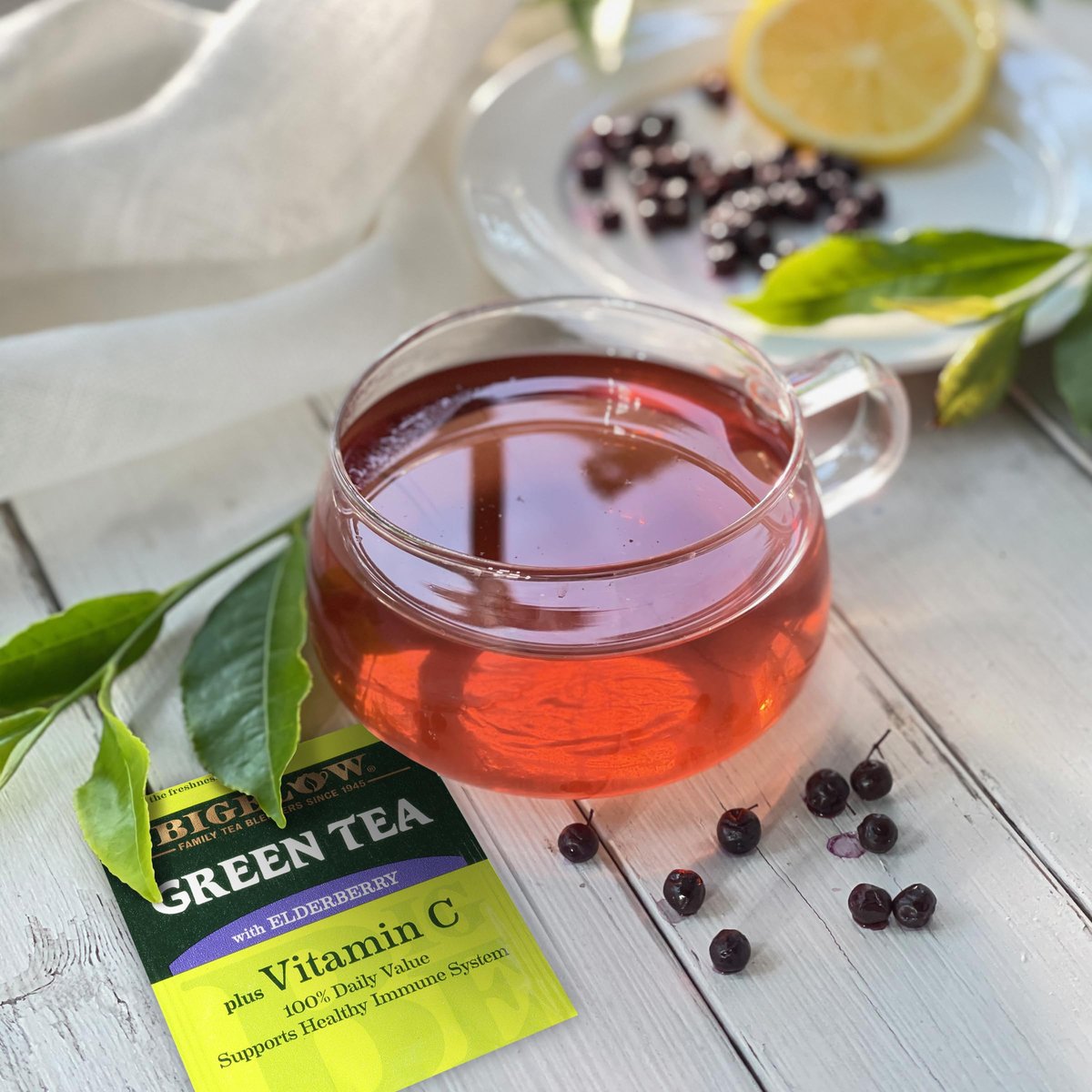 Bigelow Tee Grüner Tee mit Holunderbeere und Vitamin C, koffeinhaltig, 18 Teebeutel (Packung mit 1)