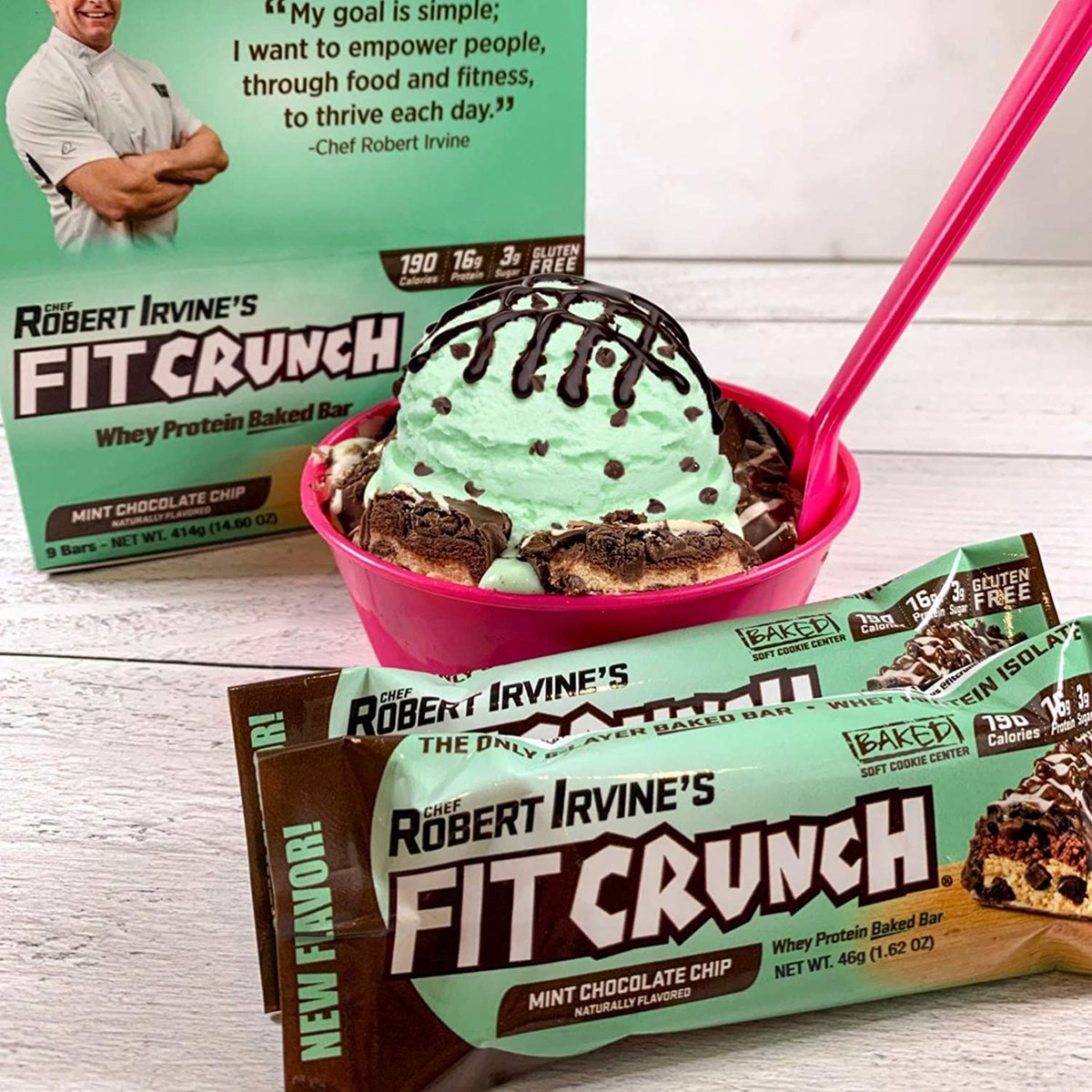 FITCRUNCH Snack Size Proteinriegel, entwickelt von Robert Irvine, 6-Schicht gebackener Riegel, 3g Zucker, glutenfrei & weicher Kuchenkern (6 Riegel, Minz-Schokoladenstückchen)