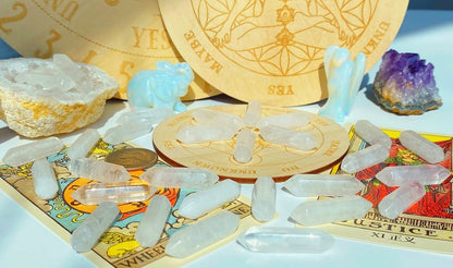 10 Stück Klare Quarz-Heilsteine Zauberstäbe, polierte Tumbled Steine, natürliche sechseckige Spitze, Reiki-Energieausgleich, Meditations-Therapie, Chakra-Stäbe Set, Weihnachtsgeschenk