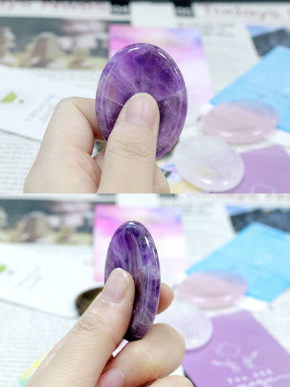 YATOJUZI Daumen-Sorgensteine zur Angstbewältigung – Heilende Kristalle Amethyst und Rosenquarz – Taschenkiesel für Meditation, Reiki, spirituelle Geschenke für Frauen und Männer (2 Stück)