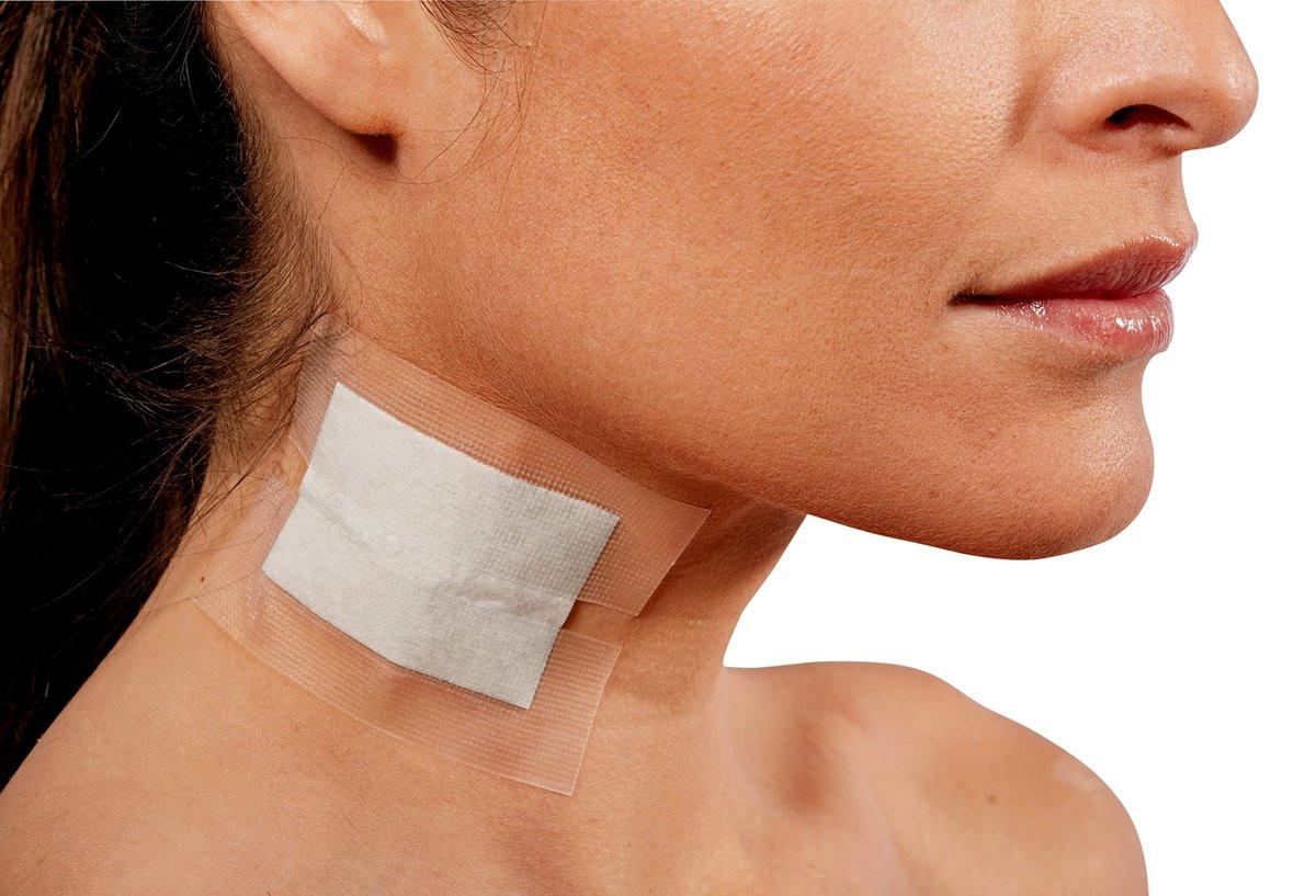Nexcare Flexible Clear Tape – Transparentes, dehnbares Erste-Hilfe-Band für schwer zugängliche Stellen, 6 Rollen