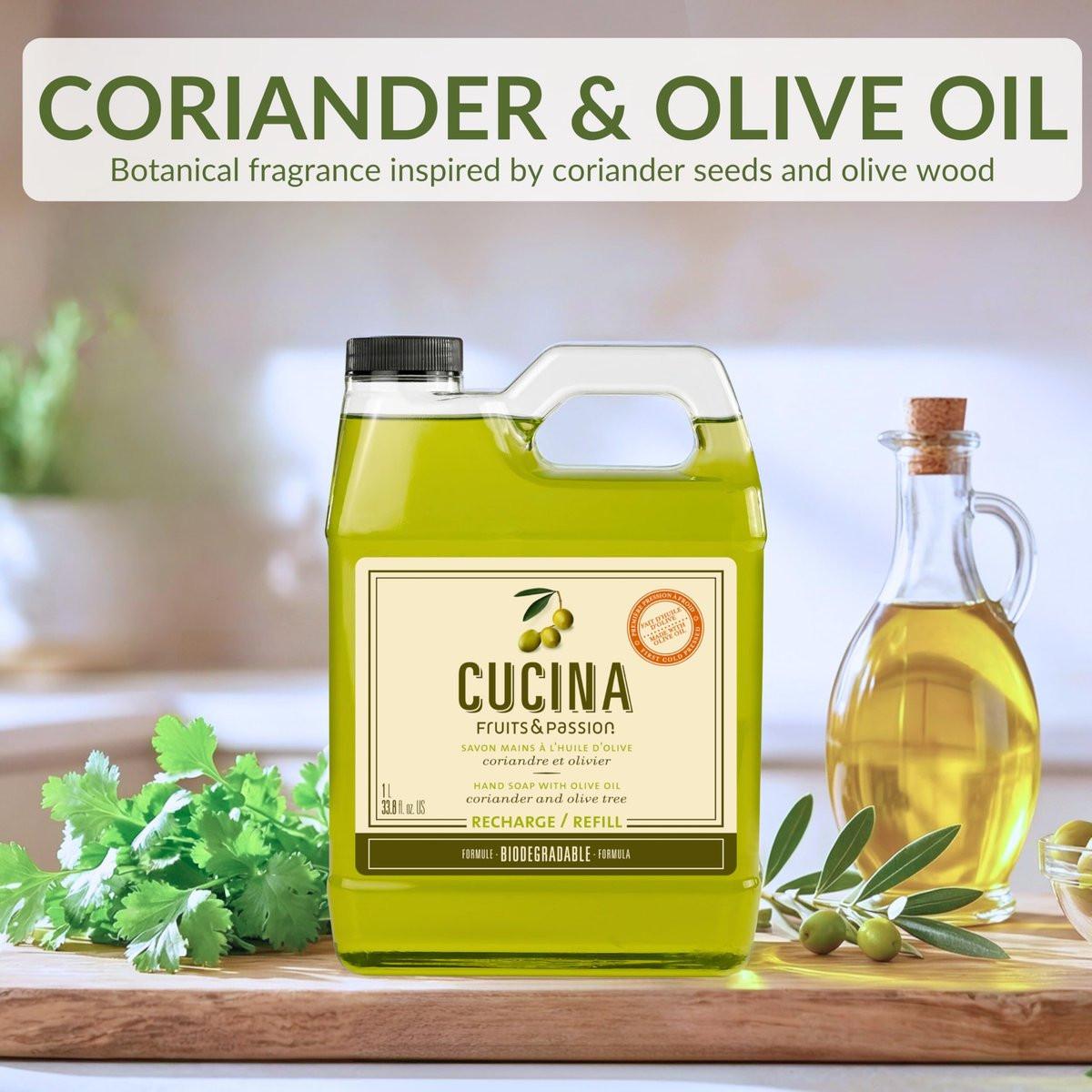 Cucina Fruits & Passion Handseife Nachfüllpack – Koriander & Olivenbaum – 1 Liter – Mit Olivenöl angereicherte Küchenseife – Biologisch abbaubar – Vegan – Hergestellt in Kanada