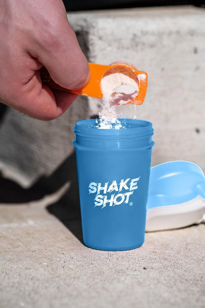 Shake Shot - Blau - 4 oz Mini Shakerflasche für Pre-Workout, Kreatin, kleine Löffelpräparate (nicht für Protein) mit Clip und Shaker-Kugel
