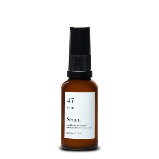 47 Skin | Feuchtigkeitsspendendes Gesichtsserum mit Silber-Chitoderm für alle Hauttypen | Klärt Akne, beugt Ausbrüchen vor und heilt sie, repariert Narben | Pflegt und nährt für geschmeidige Haut | 30 ml