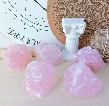 LAIDANLA Rosenquarz 2 Zoll natürliche raue Steine, große Rohkristalle, Bulk-Heilsteine für Reiki-Heilung, Wasserfallsteine, Drahtwicklung, Dekoration, Cabochon-Schleifen, 4 Stück, 0,55 Pfund