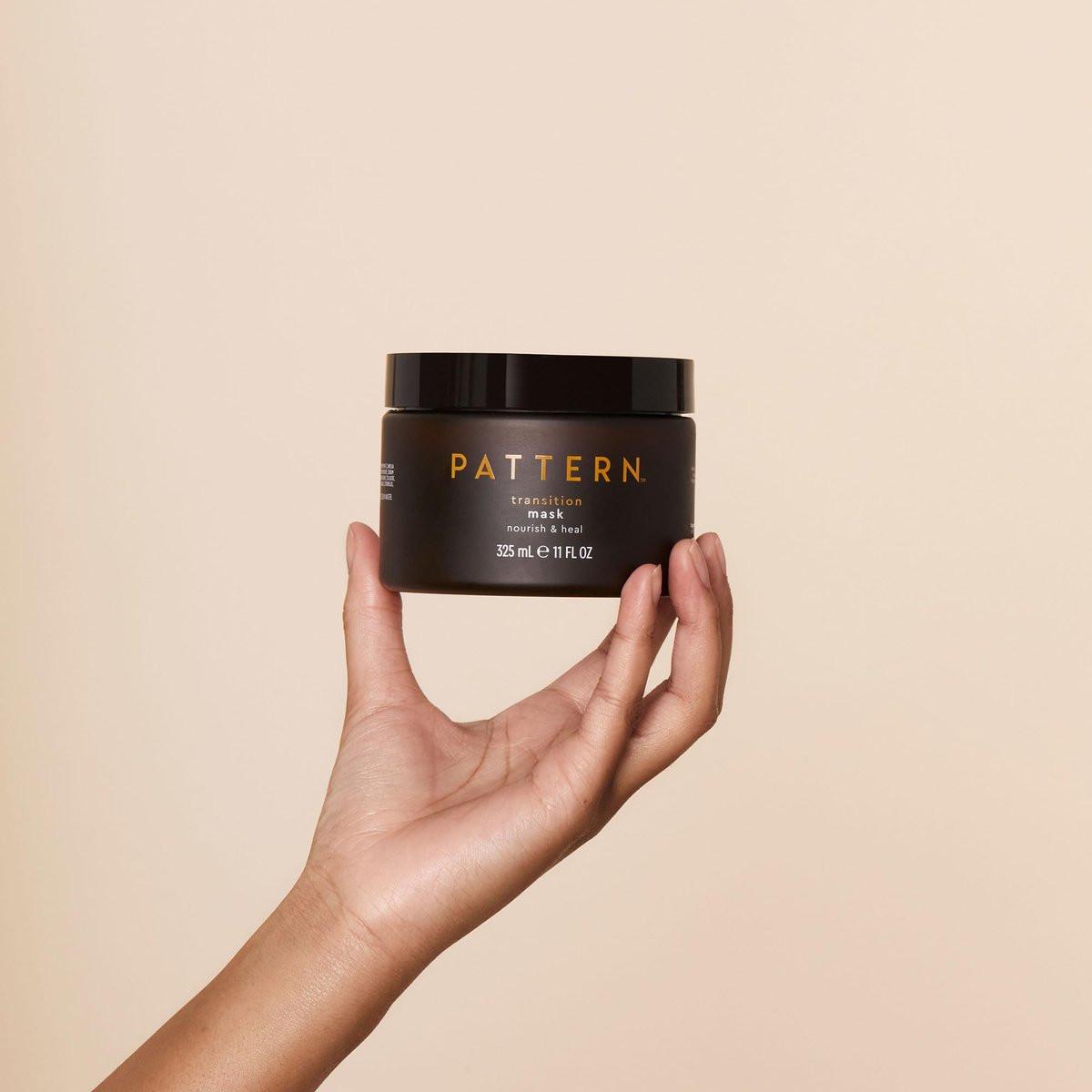PATTERN Beauty Breakage Barrier Mask – Feuchtigkeitsmaske mit Manuka Honig & Weißem Tee für lockiges Haar 3a-4c, 11 Fl Oz
