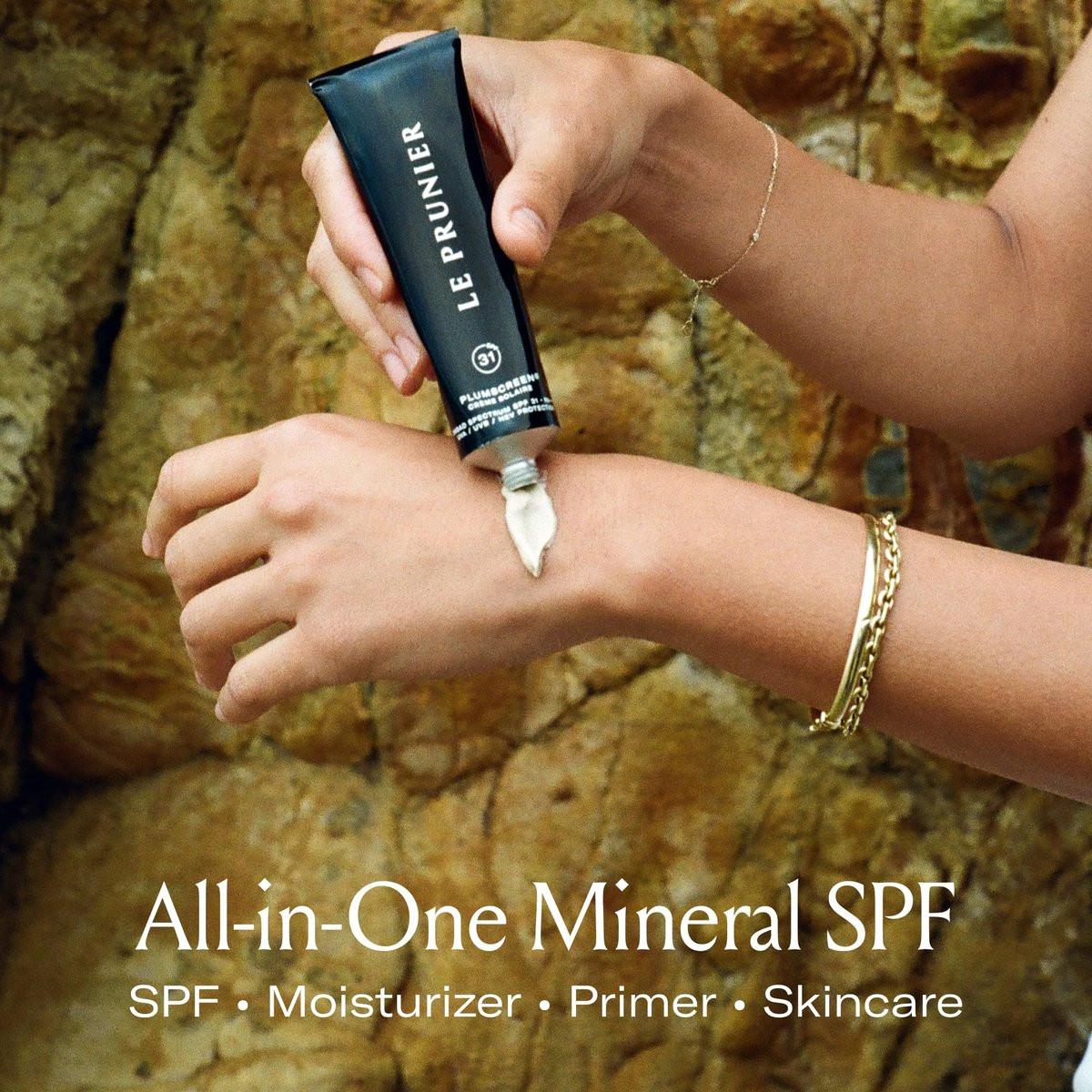 Le Prunier Plumscreen® Breitband-SPF 31 PA+++ – 7-fach preisgekrönter, rein mineralischer Sonnenschutz mit Plum Superfruit Complex® | Antioxidativer, feuchtigkeitsspendender Sonnenschutz für das Gesicht | 59 ml