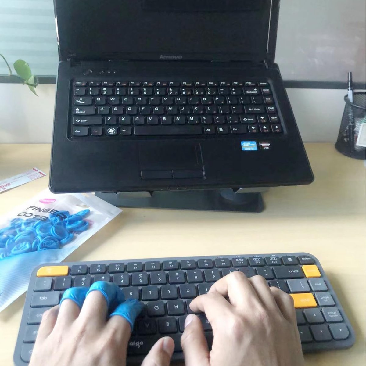 Große Einweg-Nitril-Fingerlinge, allergiefrei, puderfrei, 100 Stück (Blau) – Ideal für Nagelstudio, Massage, Elektronikreparatur