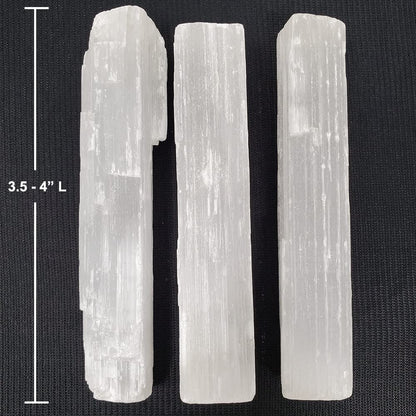 New Age Imports, Inc.® – Premium Selenit-Stäbe 4 Zoll – 3er-Pack für Wicca, Reiki, Heilung, Metaphysik, Chakra, positive Energie, Meditation, Schutz, Dekoration oder Geschenk