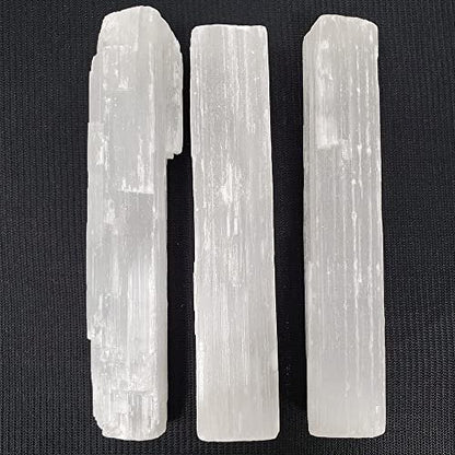 New Age Imports, Inc.® – Premium Selenit-Stäbe 4 Zoll – 3er-Pack für Wicca, Reiki, Heilung, Metaphysik, Chakra, positive Energie, Meditation, Schutz, Dekoration oder Geschenk