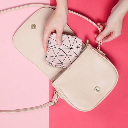 Bisanzoya Damenbinden-Aufbewahrungstaschen 4er-Set Menstruationstaschen für Tassen, Slipeinlagenhalter, Tampontaschen, tragbares Periodenkit, feminine Produkttasche für Binden und Tampons mit Reißverschluss