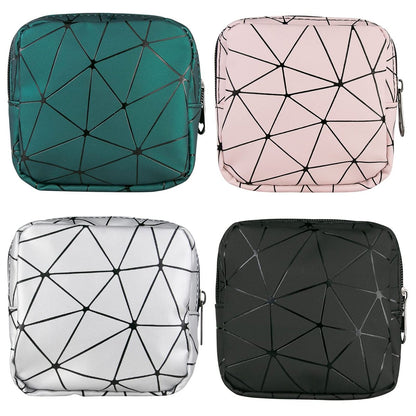 Bisanzoya Damenbinden-Aufbewahrungstaschen 4er-Set Menstruationstaschen für Tassen, Slipeinlagenhalter, Tampontaschen, tragbares Periodenkit, feminine Produkttasche für Binden und Tampons mit Reißverschluss