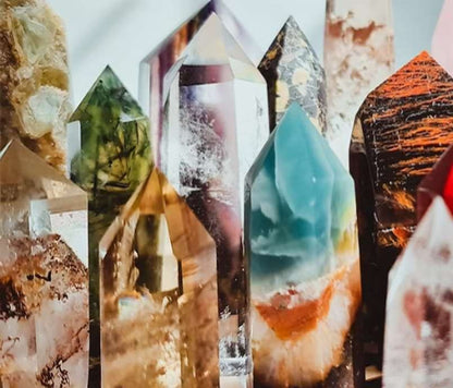 LAIDANLA Klarer Quarz Heilungskristall Zauberstab 3,5-4 Zoll Polierter natürlicher Reiki-Energie-Wunderstein, sechseckiger Punkt, großer Kristall-Edelstein für Meditationstherapie, Kristallgitter-Dekoration, 1 Stück