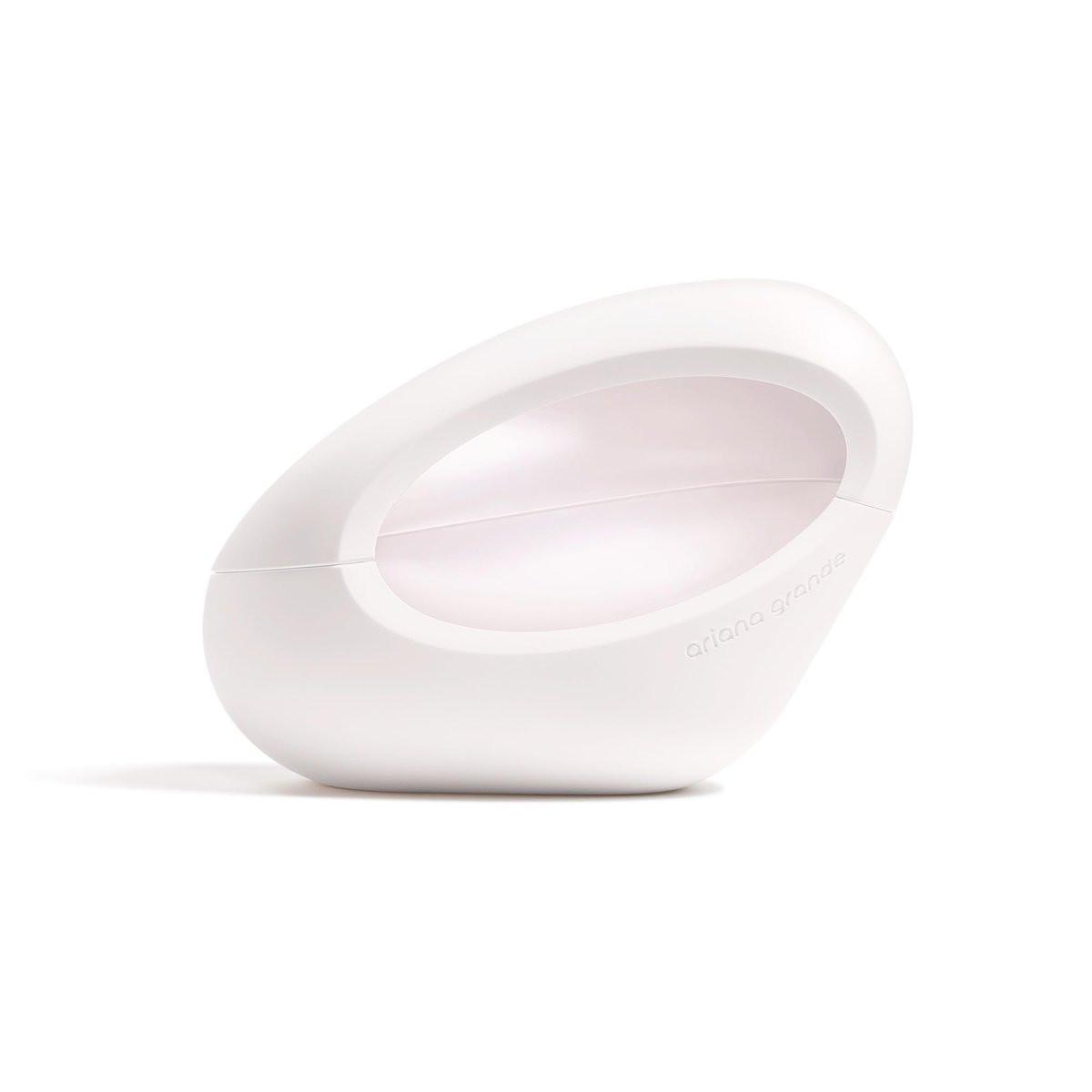 Ariana Grande MOD Vanilla Eau de Parfum – Gourmand-Moschus-Duft für Frauen – Damenparfüm mit Noten von Vanille, Kakaobutter, Pflaume und Jasmin – 100 ml