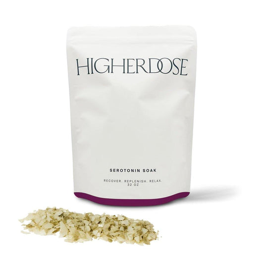 HigherDOSE Serotonin Soak Magnesium Badesalz – Natürliche Entgiftung & Muskelregeneration mit Magnesiumflocken, Algen & Apfelessig – Luxuriöses Badesalz mit entspannenden ätherischen Ölen
