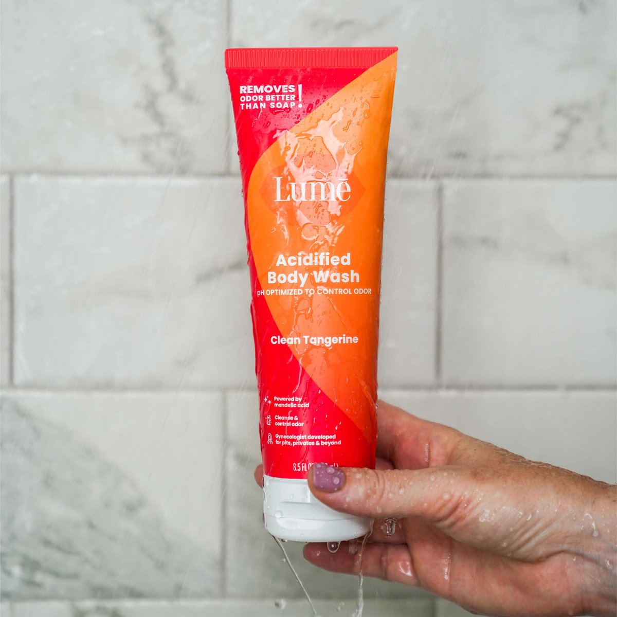 Lume Acidified Body Wash – 24h Geruchskontrolle – Entfernt Gerüche besser als Seife – Feuchtigkeitsspendend – SLS-frei, parabenfrei – Für empfindliche Haut geeignet – 240 ml (Clean Tangerine)