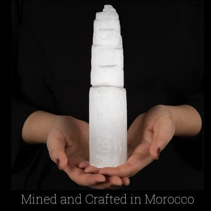 Wish Well Extra Großer Selenit-Turm – 20 cm Selenit-Kristallturm – Aus Marokko abgebaut und handgefertigt – Ideal zum Reinigen und Aufladen von Kristallen und Heilsteinen, Meditation und Wohndekoration