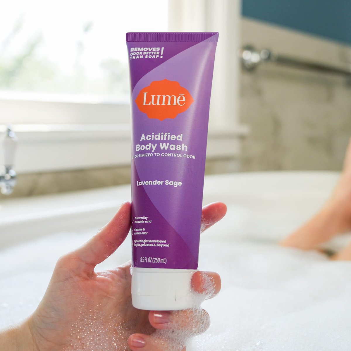Lume Acidified Body Wash – 24-Stunden-Geruchskontrolle – Entfernt Gerüche besser als Seife – Feuchtigkeitsspendende Formel – Ohne SLS oder Parabene – Von Gynäkologen entwickelt – 8,5 Unzen (Lavendel Salbei)