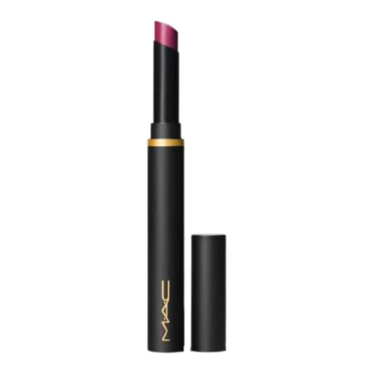MAC Powder Kiss Velvet Blur Slim Stick Lipstick - 881 Wild Rebel (Mittleres Pflaume)