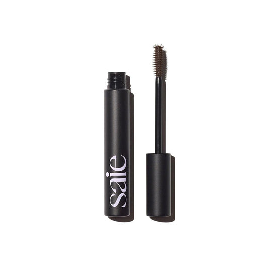 Saie Mascara 101 – Wimpernverlängernde Mascara für dichte, kräftige und geschwungene Wimpern – Aufbaubares Augen-Make-up mit pflegenden Nährstoffen – Braun (0,31 oz)