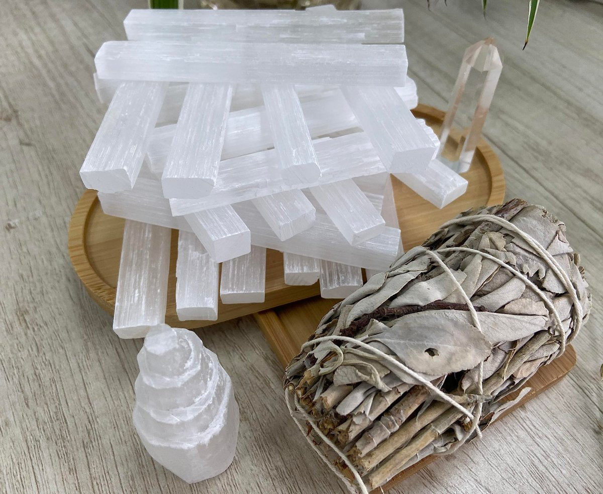 XIANNVXI 4 Zoll Selenit Kristall Sticks 6 Stück - Heilsteine für Reiki, Energiearbeit, Schutz und Reinigung - Zubehör für Altar und Hexerei