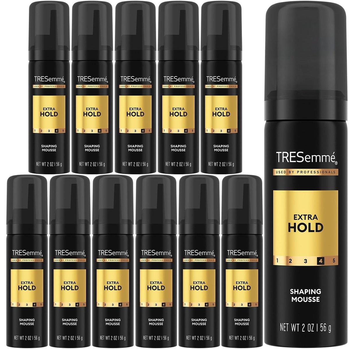 TRESemmé Shaping Mousse, Extra Hold, Reisespray 12er-Pack – Feuchtigkeitsspendender Haarschaum für Formgebung, 24h Frizz-Kontrolle, 2 Oz pro Flasche