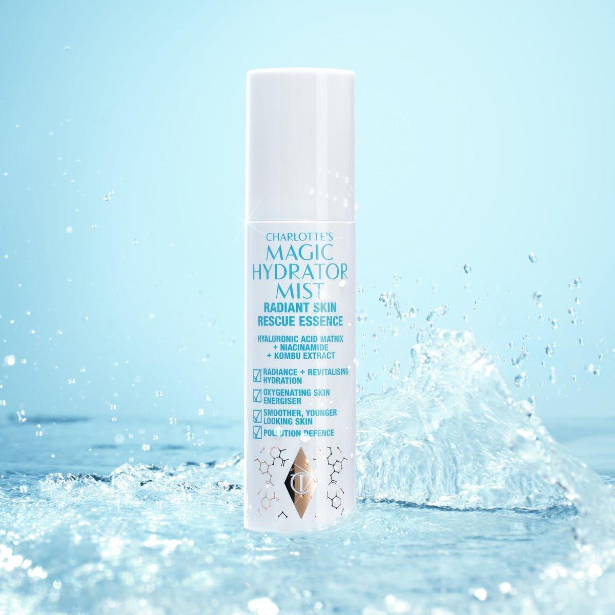 Charlotte Tilbury Magic Hydrator Face Mist - Feuchtigkeitsspray für sofortigen, strahlenden Glow - Optimiert die Aufnahme von Pflegeprodukten, belebt den Teint und hinterlässt sichtbar strahlende Haut