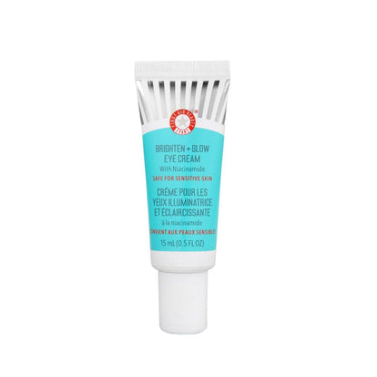 First Aid Beauty Brighten + Glow Augencreme mit Niacinamid – für einen sofortigen Glow und langfristig hellere Augenpartie, reduziert das Erscheinungsbild von dunklen Augenringen, sicher für empfindliche Haut, 0,5 oz