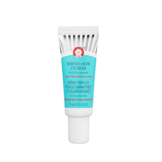 First Aid Beauty Brighten + Glow Augencreme mit Niacinamid – für einen sofortigen Glow und langfristig hellere Augenpartie, reduziert das Erscheinungsbild von dunklen Augenringen, sicher für empfindliche Haut, 0,5 oz