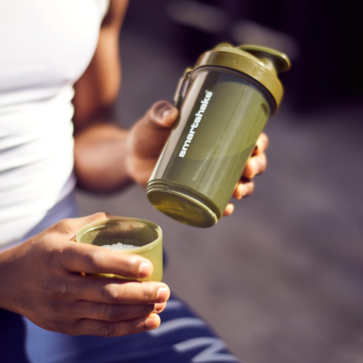 Smartshake O2GO ONE 4er-Pack Protein Shaker Flasche 800 ml | 27 oz – Auslaufsicherer Schraubdeckel – BPA-frei – Unisex – Nebelgrau, Armeegrün, Schwarz, Marineblau