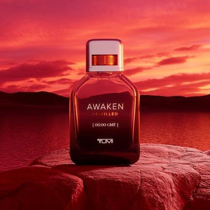 TUMI AWAKEN DISTILLED [08:00 GMT] Extrait De Parfum für Herren – Belebendes Cologne mit holzigen Noten – 100 ml