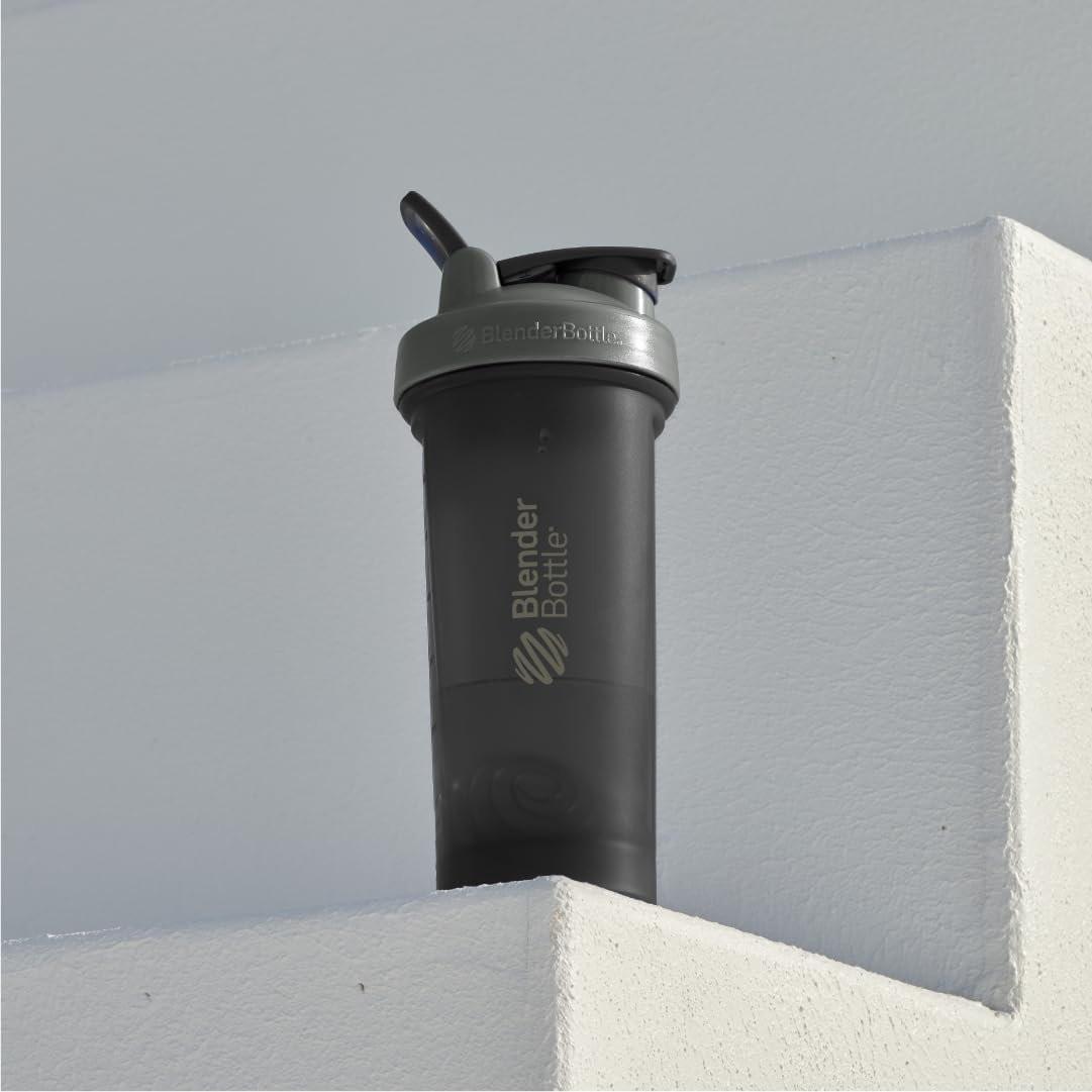 BlenderBottle Classic V2 Shaker-Flasche für Proteinshakes und Pre-Workout, 28 Unzen, Grau/Schwarz, Black Shadow
