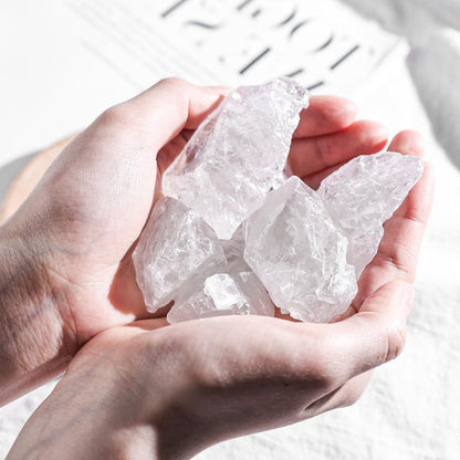 JOHOUSE 6 Stücke Klare Quarzkristalle mit Glas, Natürliche Rohsteine Große Kristalle Bulk Heilsteine für Reiki-Heilung, Tumbling-Brunnensteine (1,6 x 1,2 x 1,2 Zoll)