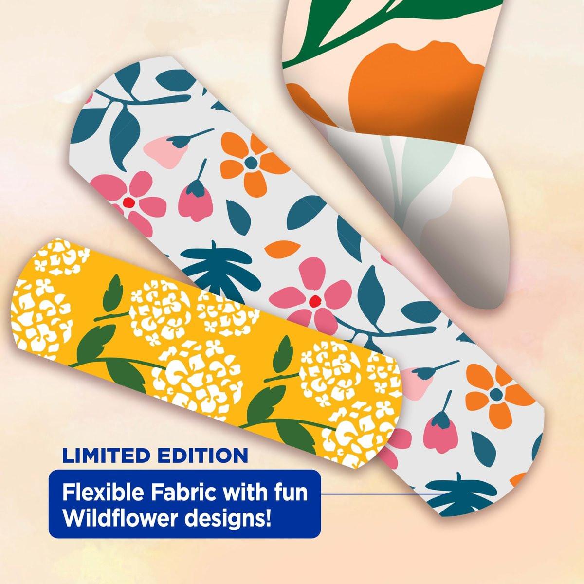 Band-Aid Flexible Fabric Pflaster Wildflower Design, 30 Stück, hautfreundlich und atmungsaktiv