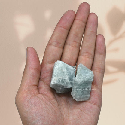 Amazing Gemstone Aquamarin Rohkristalle und Heilsteine, Natursteine zum Tumbling und DIY Rohsteine und Kristalle (1 Stück)