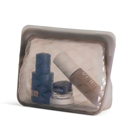 Stasher wiederverwendbare Make-up-Tasche aus Silikon, Reiseutensilien, Make-up-Organizer, spülmaschinen- und hitzebeständig, TSA-freundlich, BPA-frei, auslaufsicher, umweltfreundlich, 28 oz, Taupe