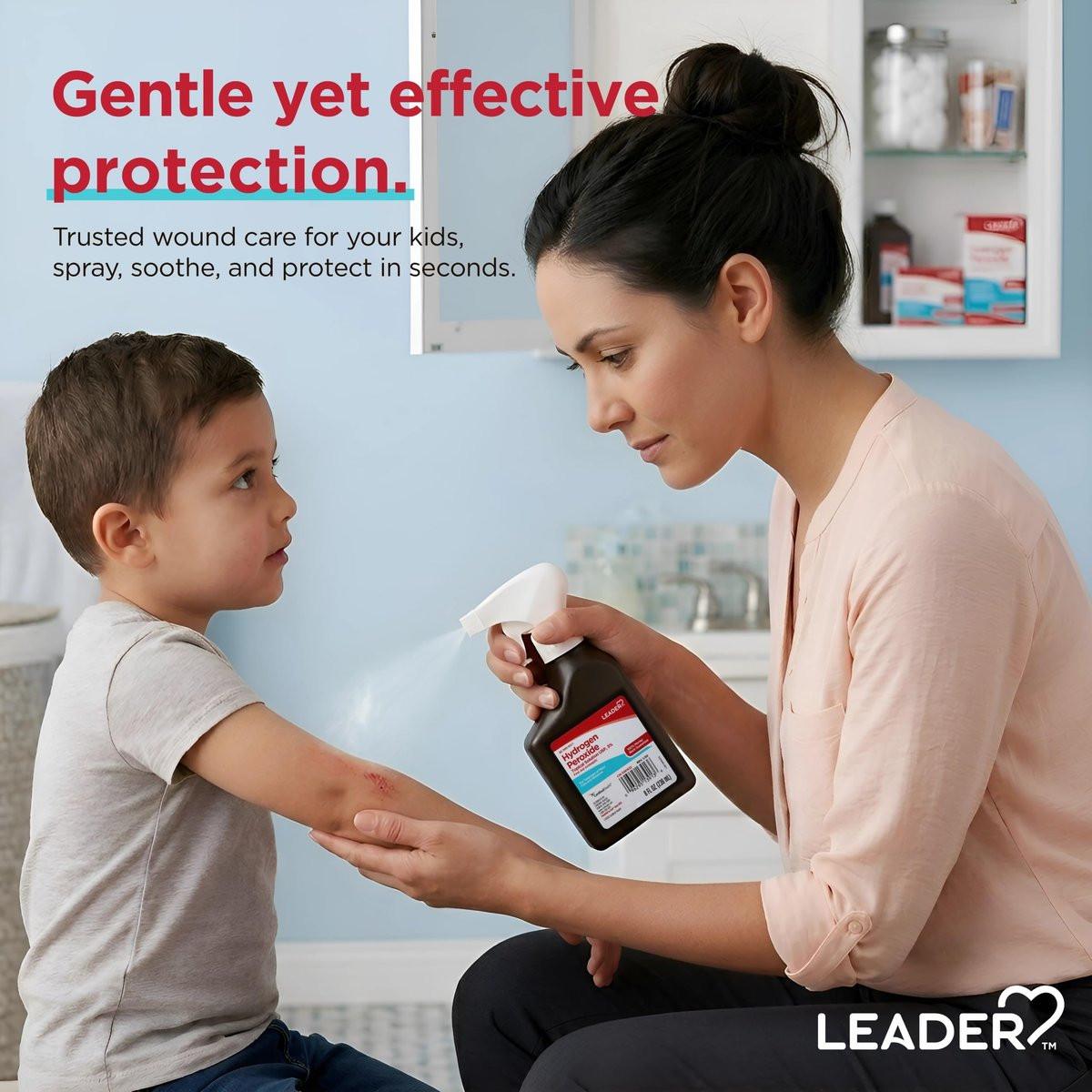Leader Wasserstoffperoxid 3% Lösung zur topischen Anwendung, Erste-Hilfe-Antiseptikum, Mehrzweckreiniger, Sanft und effektiv für Zuhause, Schnitte und Schürfwunden, einfach zu verwenden, 8 Fl Oz Sprühflasche (2er-Pack)