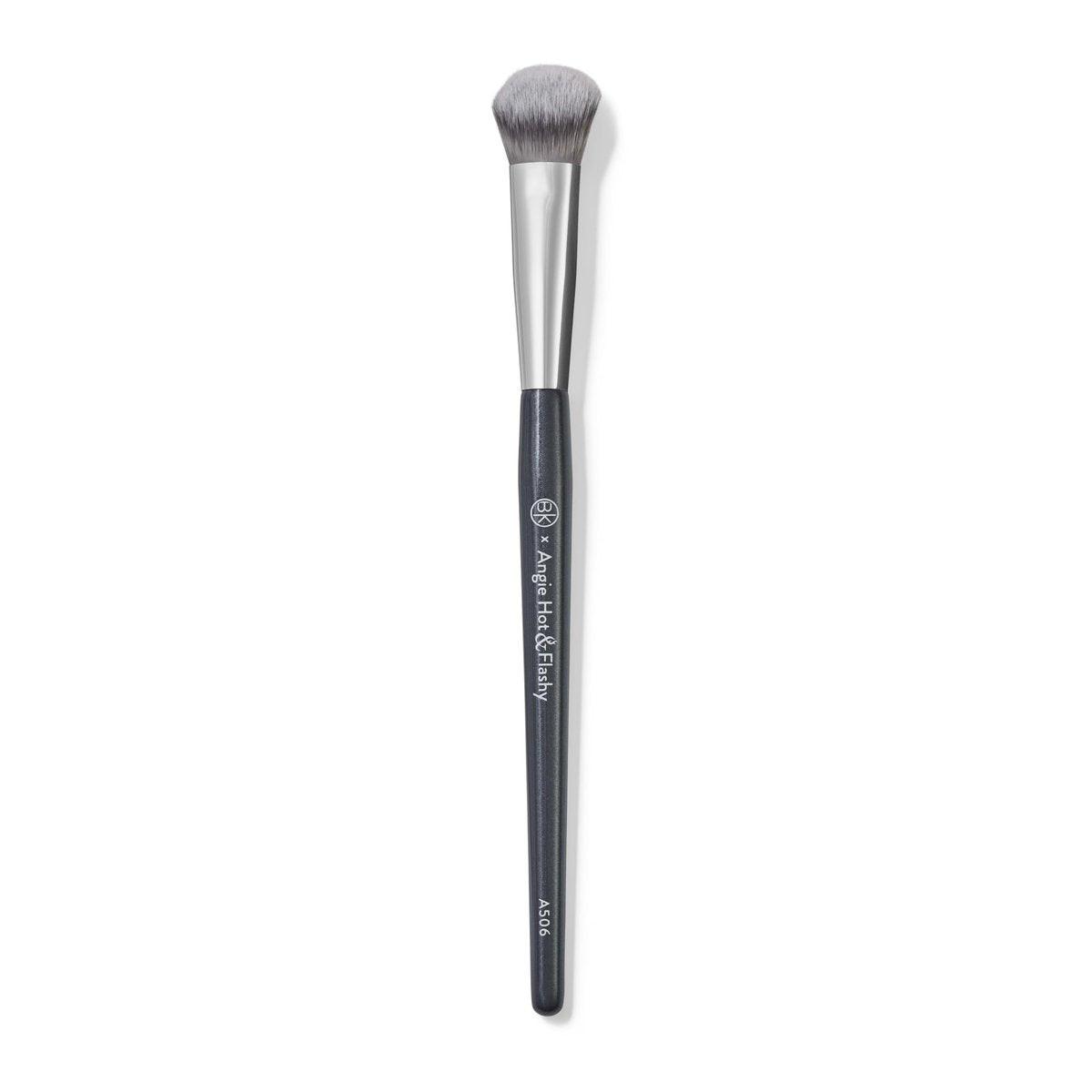 BK BEAUTY BRUSHES ANGIE HOT & FLASHY A506 Concealer Pinsel - Viraler "Katzenpfoten" Gesichtspinsel für Augenringe und Contouring